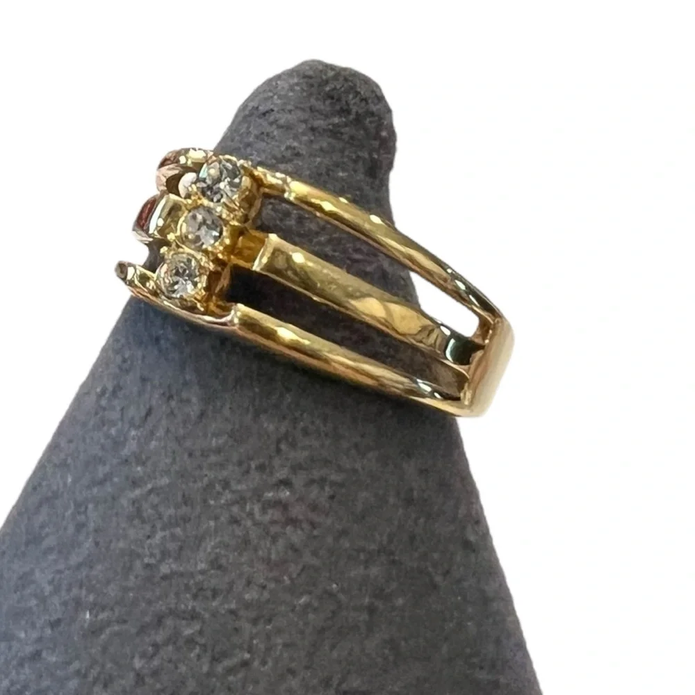 Vintage Triple Rhinestones Gold Tone Vented‎ Ring Size 7.75 Avon Classic Formal